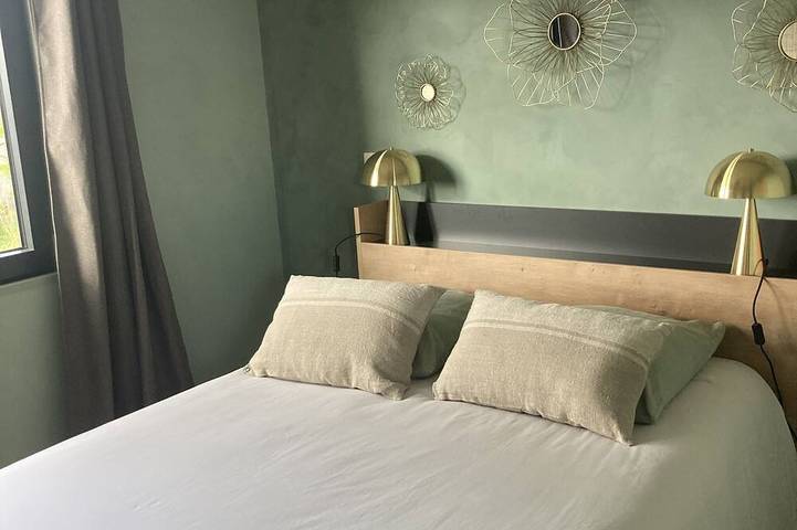 Chalet pour 2 personnes, avec jardin et piscine