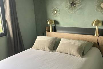 Maison de campagne pour 2 personnes, avec jardin et piscine à Sérignac