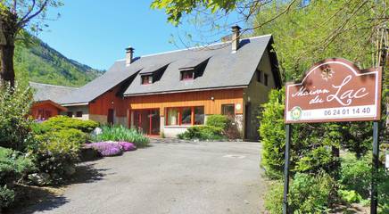 Gîte pour 10 personnes, avec jardin et terrasse à Génos