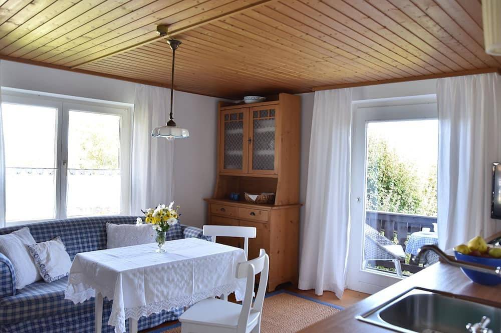 Ganze Wohnung, Ferienwohnung Blaumachen - Seelennest Falkensteiner in Nußdorf am Attersee, Attergau