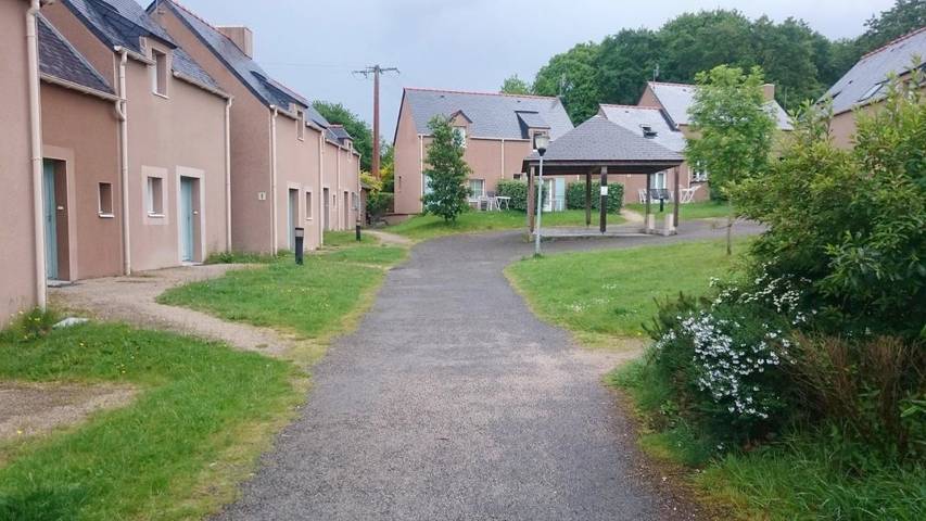 Maison de vacances pour 4 personnes, avec jardin ainsi que piscine et sauna
