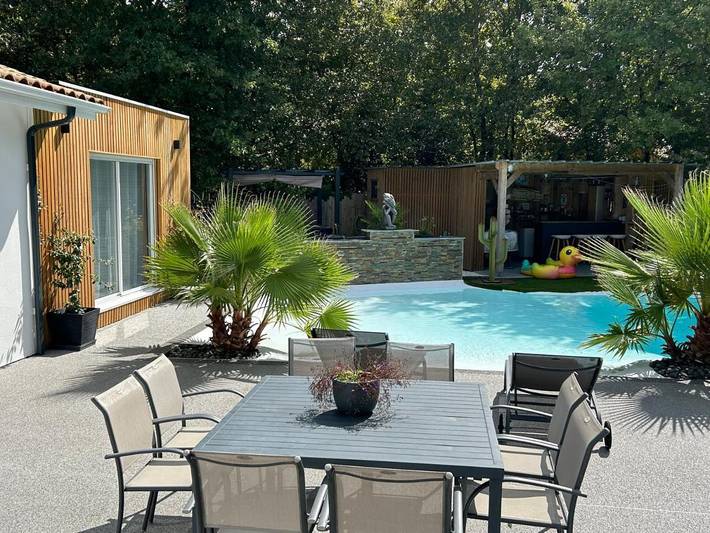 Gîte pour 2 personnes, avec piscine ainsi que jardin et vue, animaux acceptés à Belin-Béliet - 3