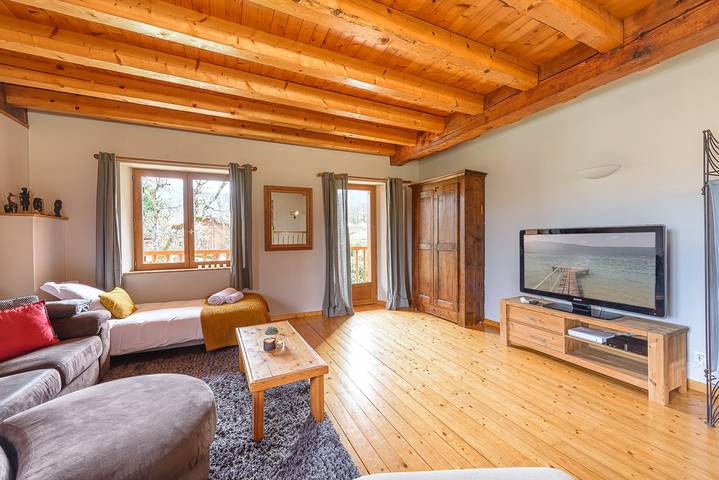 Location de vacances pour 5 personnes, avec terrasse et jardin, animaux acceptés à Saint-Jorioz - 4