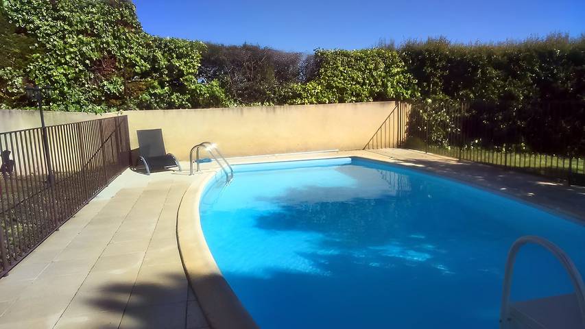 Gîte pour 4 personnes, avec piscine ainsi que terrasse et jardin à Beaumes-de-Venise - 4