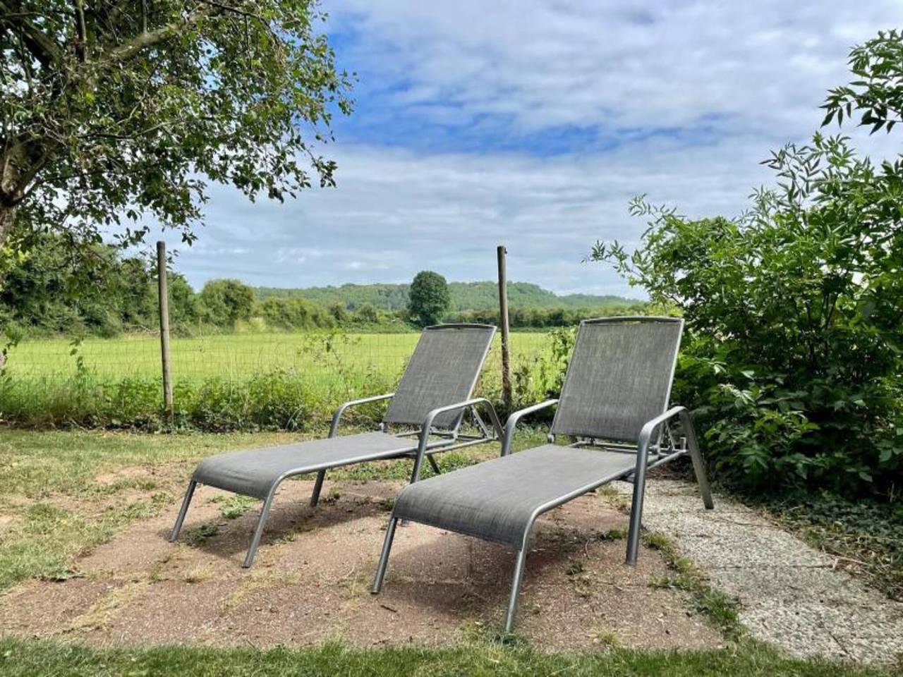 Romantisches Haus mit Garten auf dem Land in Rijnwaarden, Niederrhein