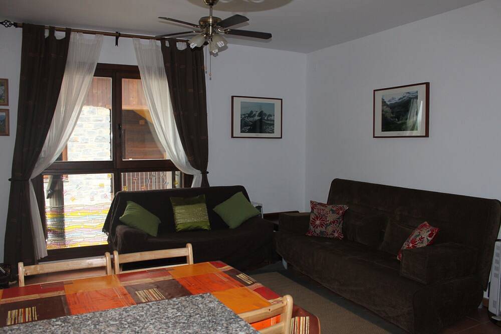 Appartement entier, Appartement à Gavin, Parmi la vallée de Tena et le parc national d'Ordesa in Gavín, Biescas