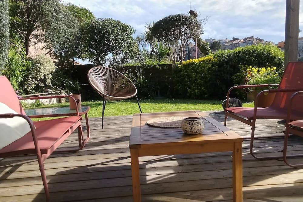 Petite Maison De Charme 70m2, climatisée,jardin,piscine dans le domaine, parking in Biot, Côte méditerranéenne (France)