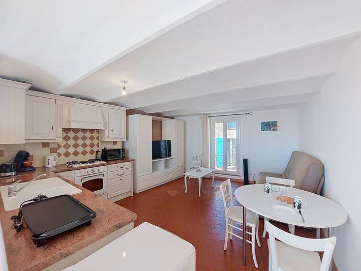 Gîte pour 2 personnes, avec Terrasse à Régusse - 2