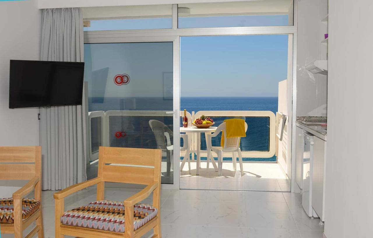 Single Room with Balcony in Maspalomas, San Bartolomé de Tirajana