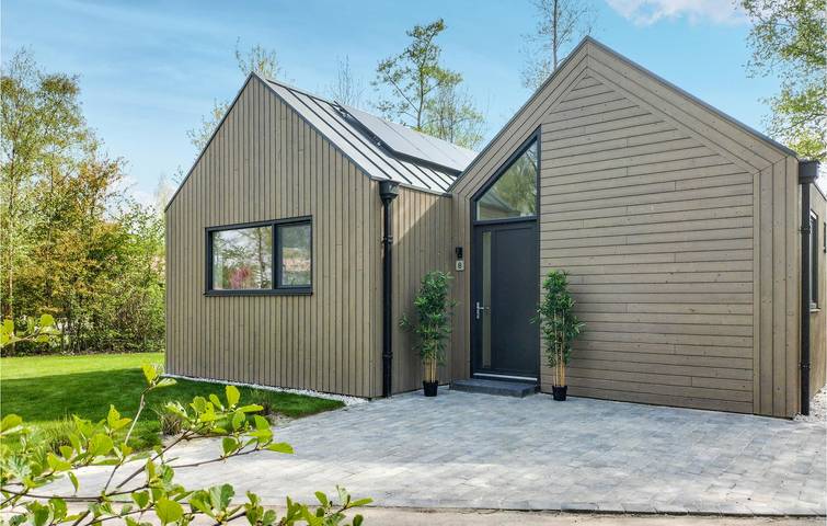 Ferienhaus für 4 Personen, mit Terrasse und Garten sowie Sauna