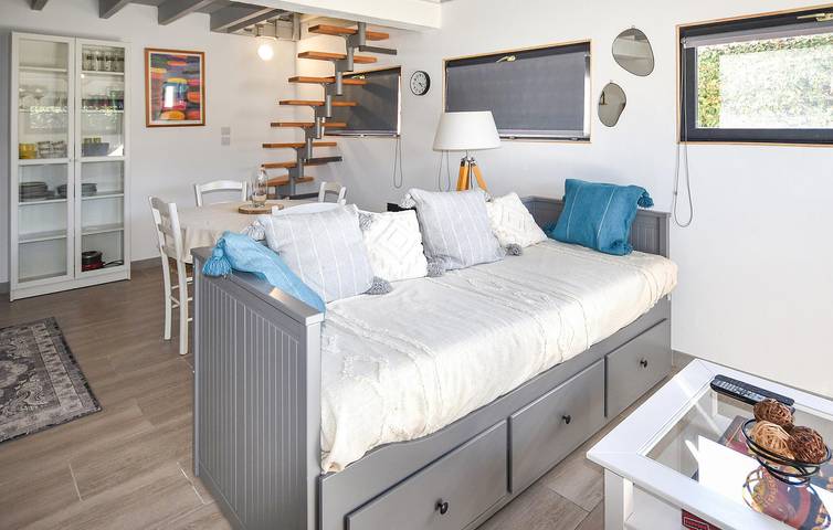 Location de vacances pour 2 personnes, avec piscine ainsi que jardin et terrasse à Salavas - 4