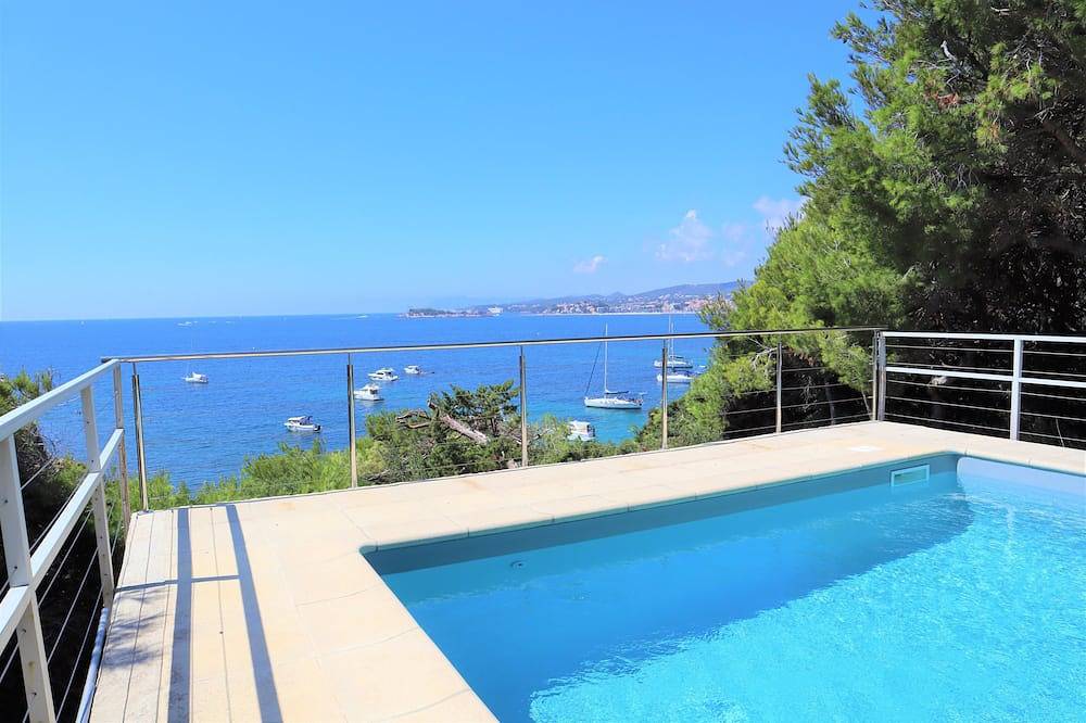 Villa en bord de mer avec vue sur la côte in Sanary-sur-Mer, Côte méditerranéenne (France)