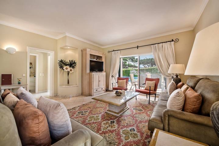 Villa "Mng Elliott 50" com piscina privada e Wi-Fi in Vale do Lobo, Almancil