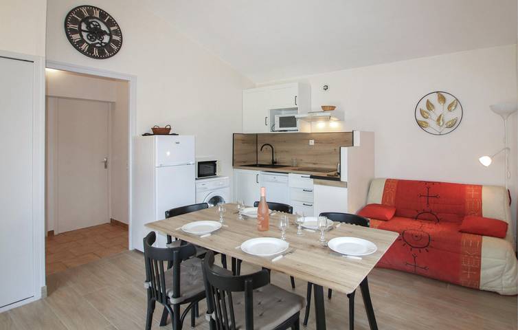 Location de vacances pour 6 personnes, avec jardin ainsi que terrasse et piscine à Bessas - 3