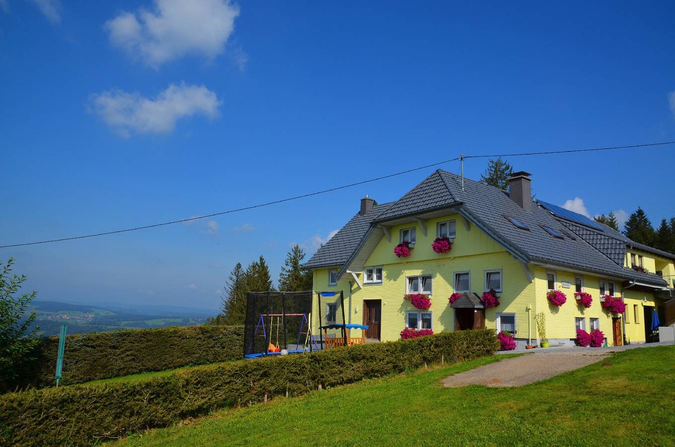 Ganze Wohnung, Ferienwohnung Zwergenschlössle" mit Privatem Garten und Wi-Fi in Breitnau, Südschwarzwald