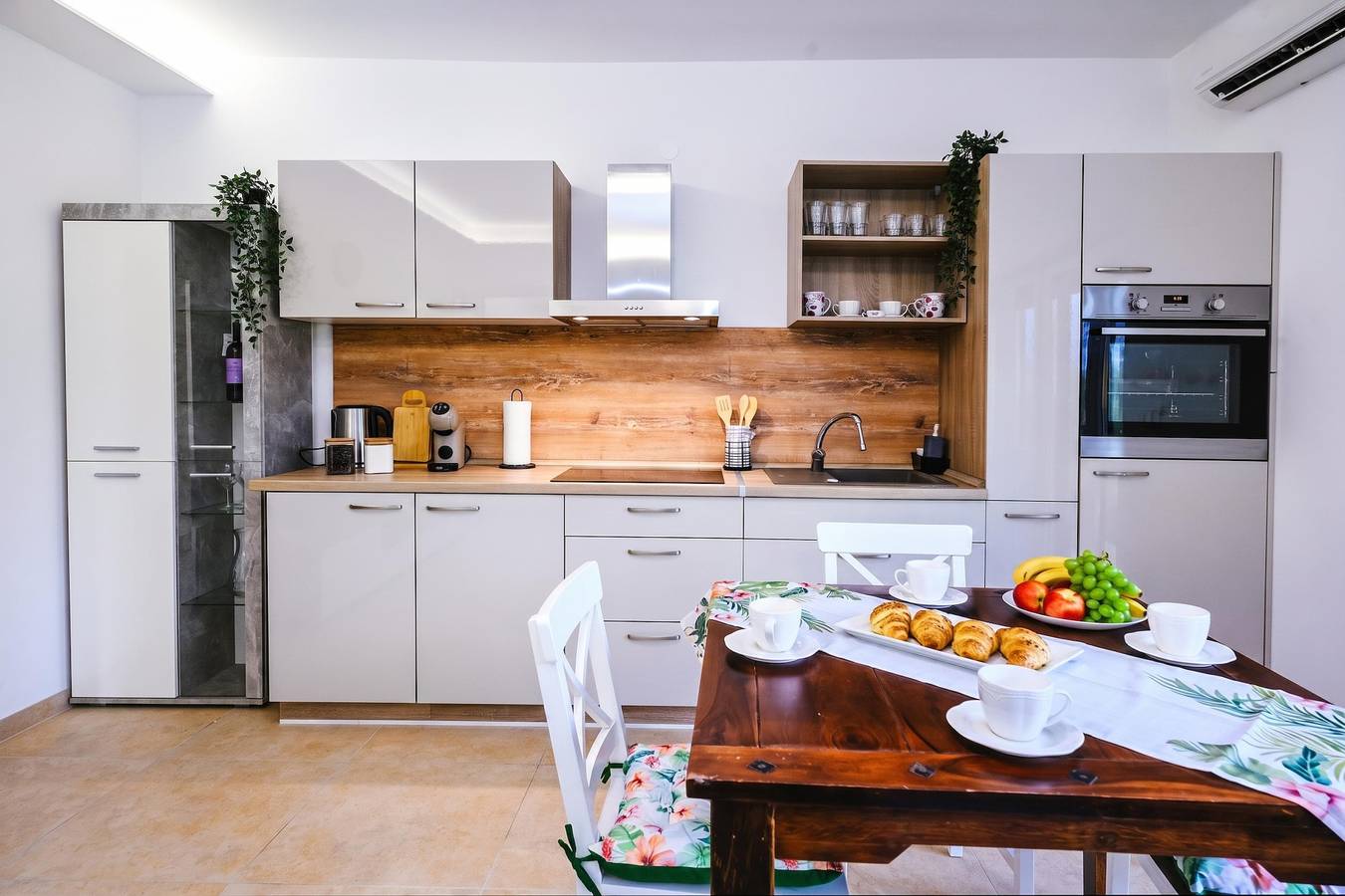 Apartamento inteiro, Sanbaldo 1Br Terrace Apartment Koper in Koper, Riviera eslovena