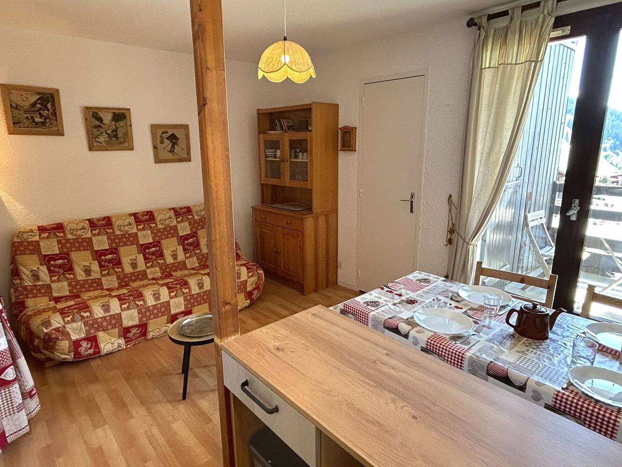 Entire apartment, Studio cabin Les Saisies, 4 people, central with balcony in Les Saisies, Albertville region