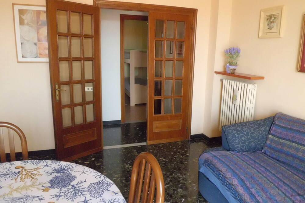 Entire apartment, Appartment Laura in San Bartolomeo al Mare (City), San Bartolomeo al Mare