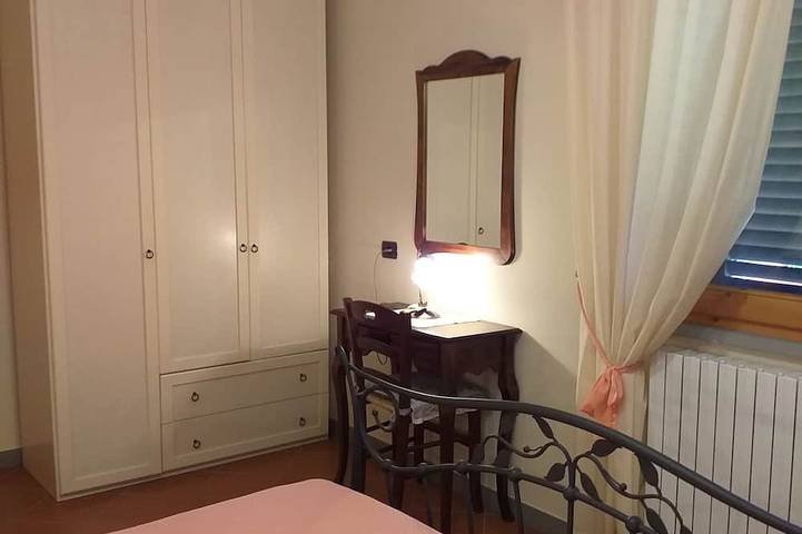 Villa pour 8 personnes, avec piscine ainsi que balcon et jardin, animaux acceptés à Vinci - 4