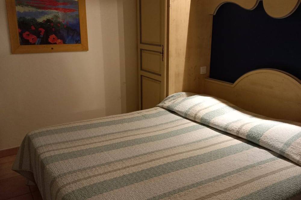 Ganze Wohnung, Angenehme T3-Wohnung in ruhiger Luxusresidenz mit Swimmingpool in Provence