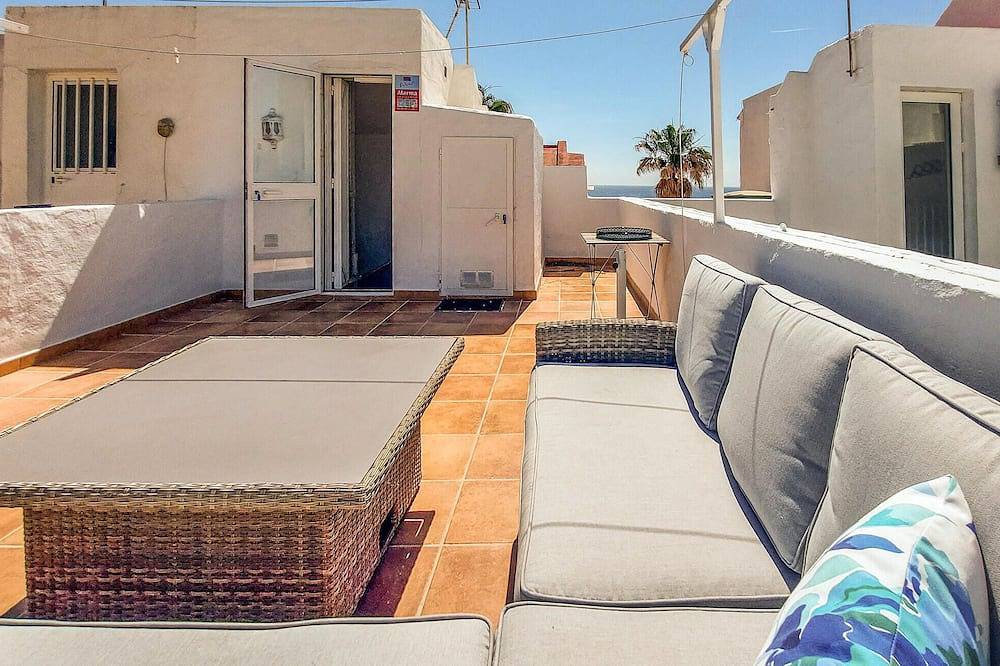 2 bedroom cozy home in Malaga in Manilva, Málaga Province