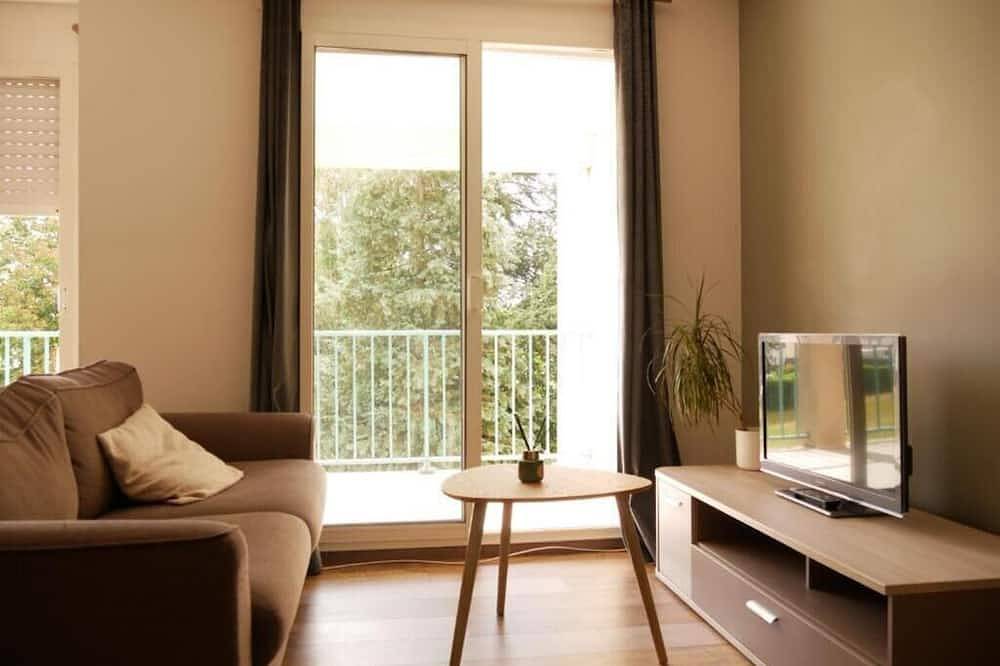 Appartement entier, T3 une résidence calme avec balcon à seulement 8min à pied du centre bourg! in Janzé, Région de Rennes