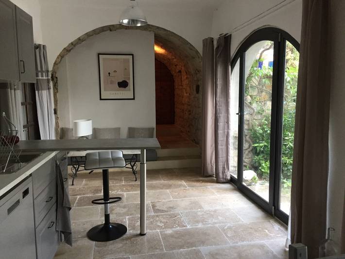 Location de vacances pour 6 personnes, avec piscine et terrasse à Saint-André-de-Cruzières - 3