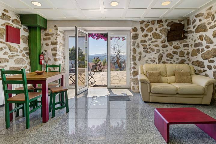 Studio pour 2 personnes, avec jardin et balcon
