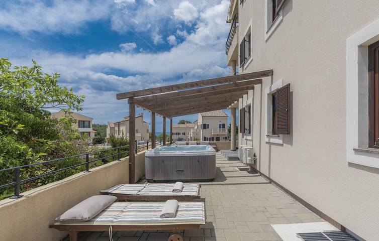 Villa für 26 Personen, mit Meerblick und Sauna sowie Pool in Premantura