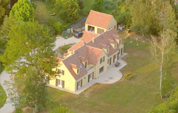 Maison d’hôte pour 3 personnes, avec Terrasse ainsi que Jacuzzi et Jardin