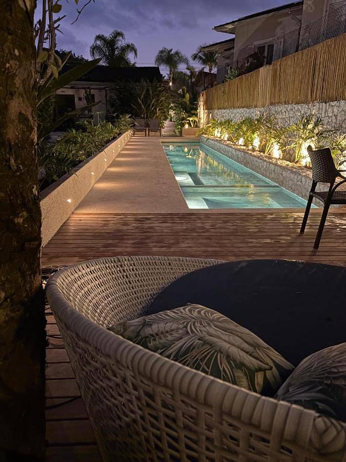 Pousadas para 2 pessoas, com piscina e jardim na Barra do Una