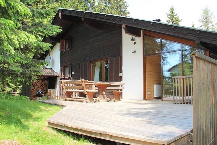 Chalet für 8 Personen, mit Terrasse und Whirlpool sowie Sauna, kinderfreundlich in Gerlitzen