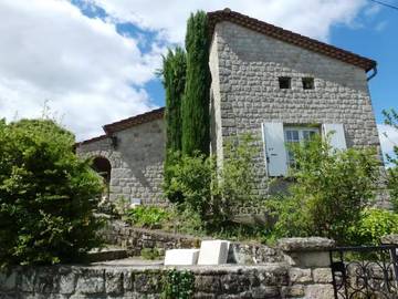 Chambre d’hôte pour 4 personnes, avec piscine ainsi que terrasse et jardin à Joyeuse