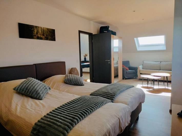 Chambre d’hôte pour 4 personnes, avec terrasse ainsi que vue et jardin à Jalhay
