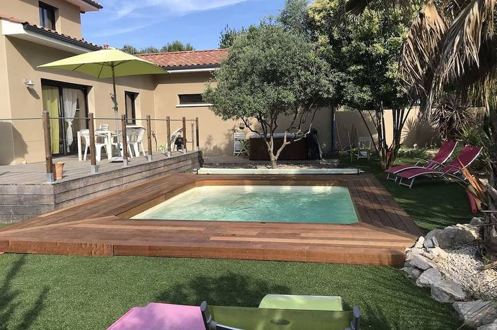 Location de vacances pour 9 personnes, avec Jacuzzi ainsi que Terrasse et Jardin à Saussines