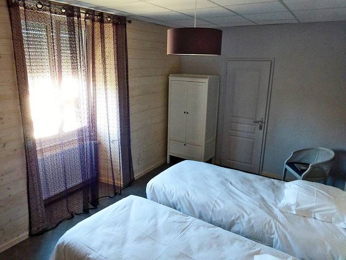 Chambre d’hôte pour 2 personnes, avec jacuzzi ainsi que jardin et sauna dans le Jura - 3