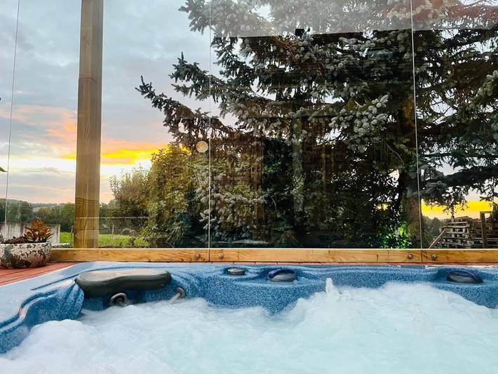 Chambre d’hôte pour 2 personnes, avec vue ainsi que jardin et piscine