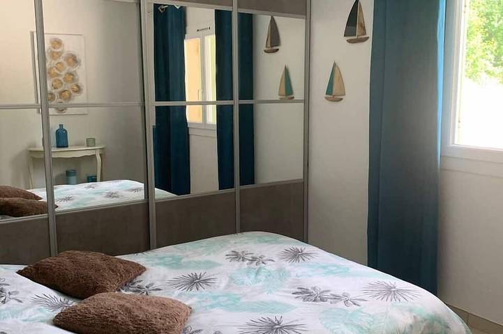 Beautiful Provencal villa of charm with beautiful views of village and castle in Villeneuve-Loubet, Mediterranean Coast (France)