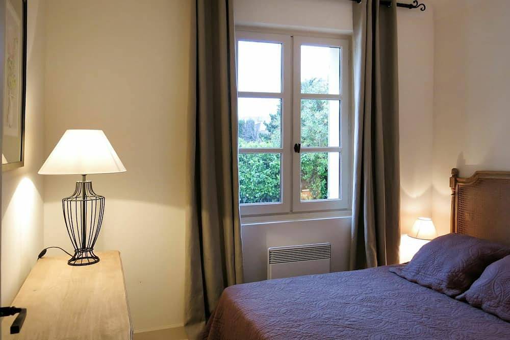 Schönes alleinstehendes Ferienhaus mit  W-Lan, privatem Pool, Tv, Innenhof und Haustiere erlaubt in Maussane-les-Alpilles, Arles und Umgebung