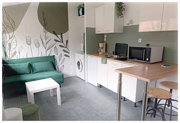 Gîte pour 2 personnes, avec jardin ainsi que terrasse et piscine à Tournon-sur-Rhône