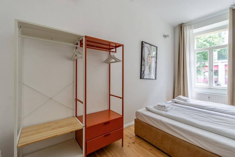 Ganze Wohnung, Mooeve Boxi 01 - Urban Apartment with patio in Friedrichshain - Kreuzberg, Berlin