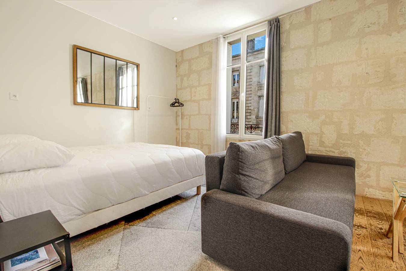 Hel lägenhet, Splendid flat located in the heart of the Chartrons, a few steps from Quays in Bordeaux, Bordeaux region