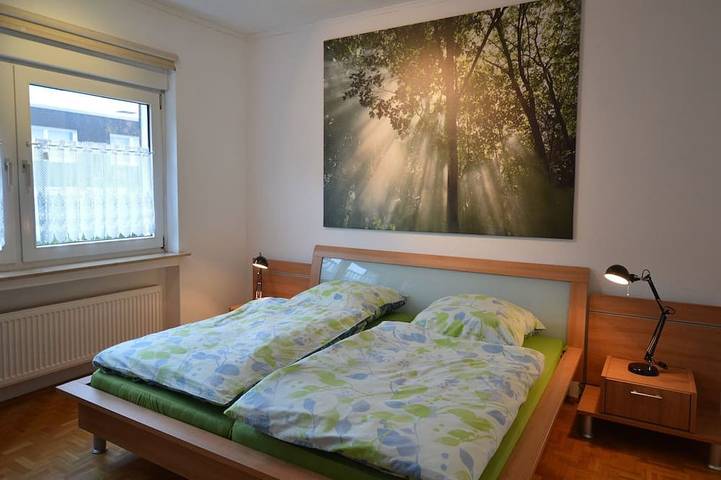 Ferienwohnung für 3 Personen, mit Garten und Pool sowie Balkon in Wuppertal - 2