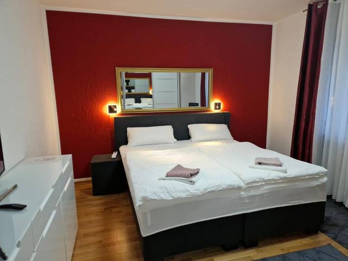 Ferienwohnung für 4 Personen, mit Ausblick und Garten in Bielefeld