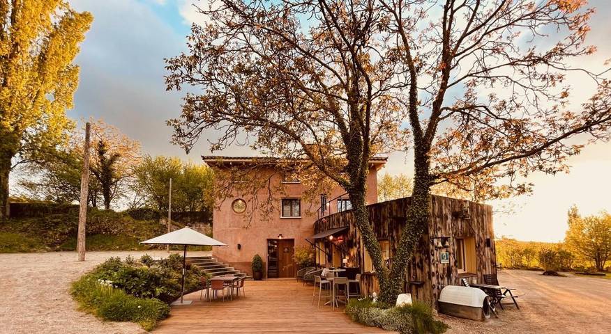 Casa rural para 3 personas, con jardín además de jacuzzi y sauna en La Rioja