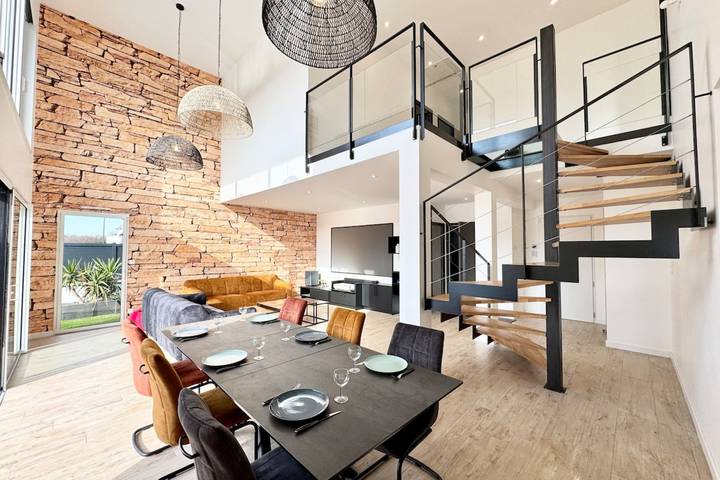 Ferienhaus für 10 Personen mit Balkon in Riantec, Côte des Mégalithes