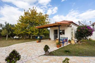 Gîte pour 2 personnes, avec terrasse et jardin, adapté aux familles à Messine