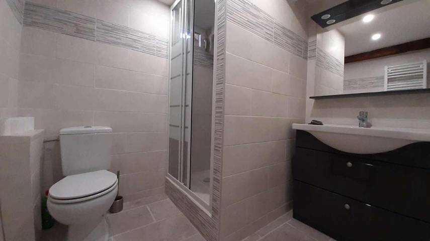 Gîte pour 4 personnes, avec vue et balcon, adapté aux familles à Rigaud - 4