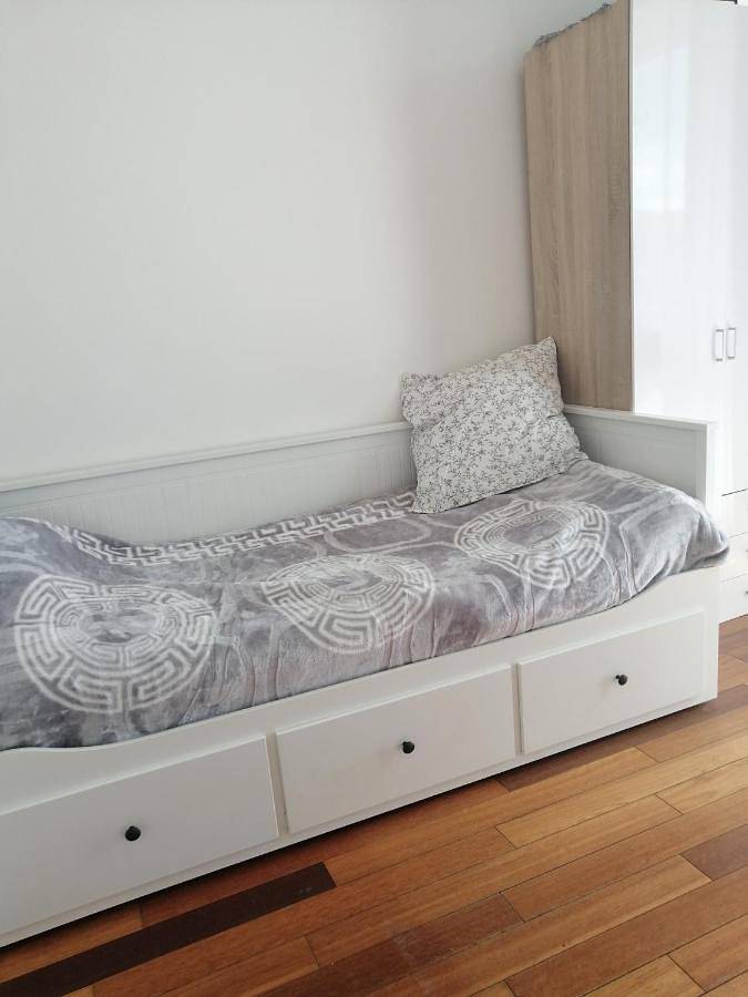 Gîte pour 2 personnes, avec piscine et balcon, animaux acceptés à Fontenay-le-Fleury - 2