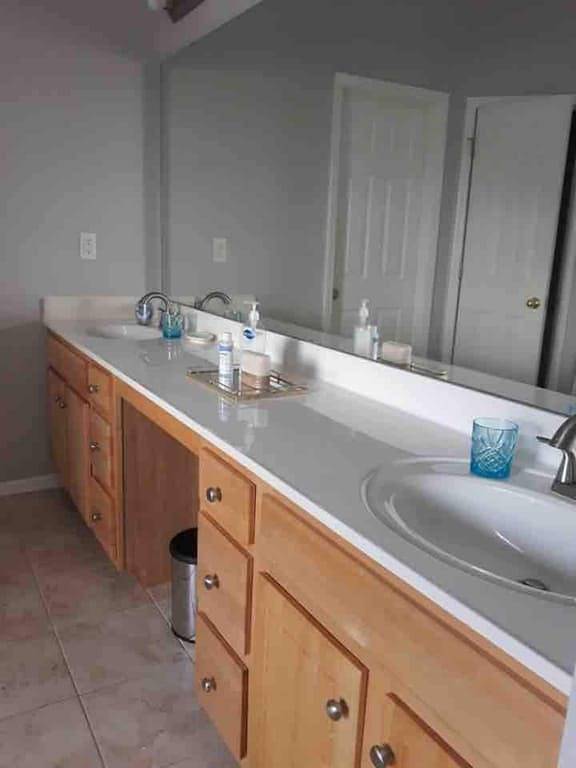 Vacation rental for 8 people, with yard and terrace in Mooresville